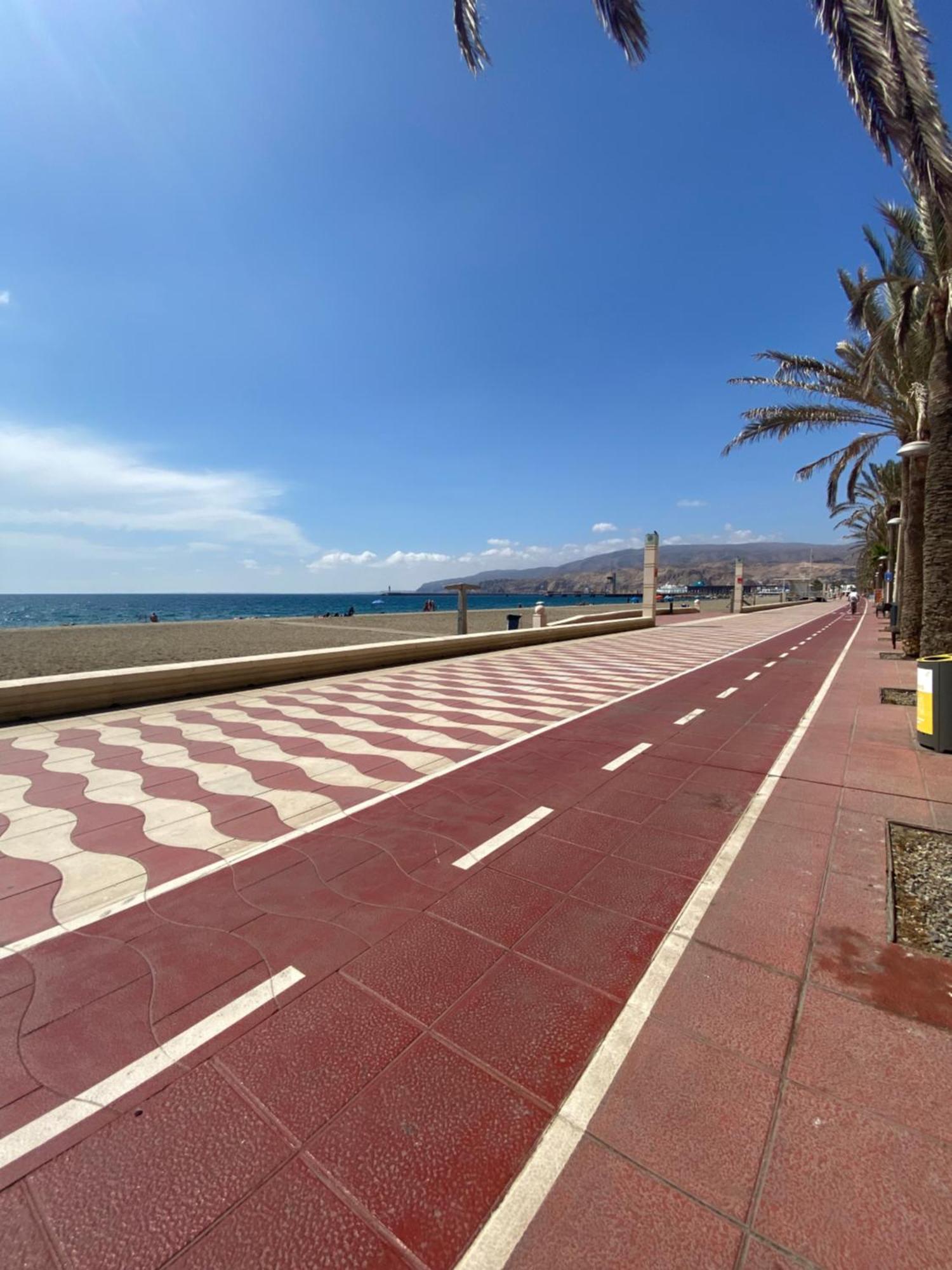 Almeria Playa Zapillo Екстериор снимка